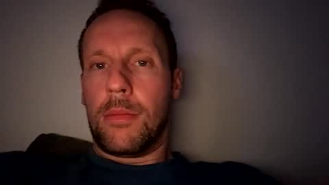 Mark online show from November 2025 10:21:01 PM