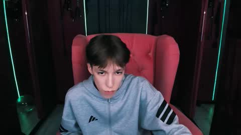 Mark online show from October 2025 10:52:02 AM