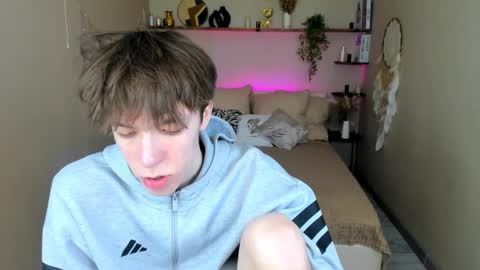 Snapshot of mark_branston chatting on April 2026 02:44:01 PM Mark online show from April 2026 02:44:01 PM