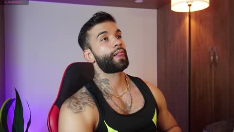 Mark online show from November 2025 10:18:02 PM