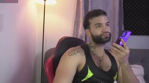 Snapshot of mark_hazze chatting on May 2026 12:40:02 AM Mark online show from May 2026 12:40:02 AM