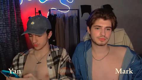 Snapshot of mark_sun chatting on October 2025 03:52:01 PM Mark online show from October 2025 03:52:01 PM