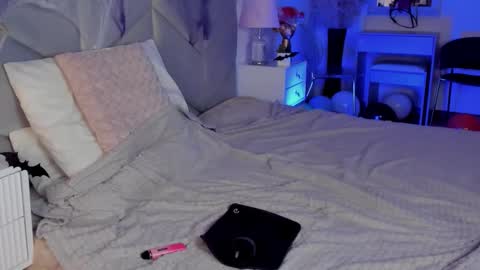 Mark online show from October 2025 10:21:02 AM