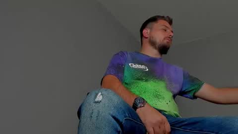 MARK online show from November 2025 07:58:02 PM