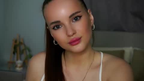 Snapshot of marlenegadley chatting on October 2025 10:45:02 AM Kira online show from October 2025 10:45:02 AM