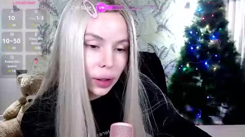 Snapshot of marmalade_fox chatting on January 2025 09:32:02 AM Marmalade Fox online show from January 2025 09:32:02 AM