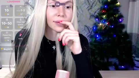 Snapshot of marmalade_fox chatting on January 2025 06:34:02 PM Marmalade Fox online show from January 2025 06:34:02 PM