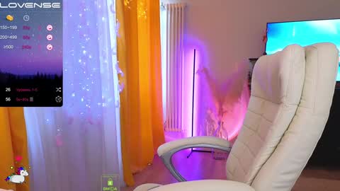 Alena online show from January 2025 11:43:02 AM