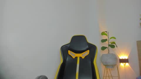 Maly online show from December 2025 12:03:02 PM