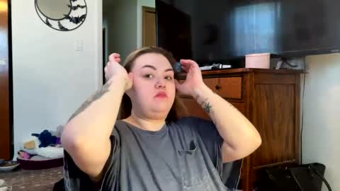 Snapshot of maroon_moon chatting on February 2025 04:59:02 PM maroon_moon online show from February 2025 04:59:02 PM