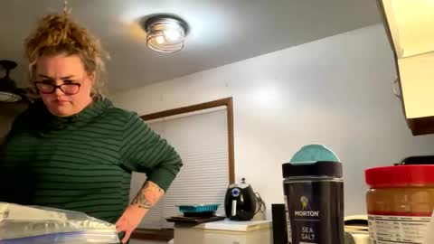 Snapshot of maroon_moon chatting on February 2025 12:49:02 AM maroon_moon online show from February 2025 12:49:02 AM