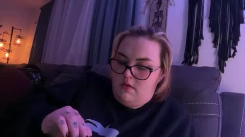 Snapshot of maroon_moon chatting on November 2025 01:07:02 AM maroon_moon online show from November 2025 01:07:02 AM