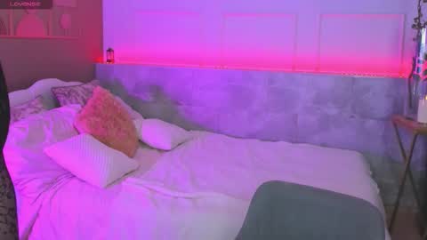 marquise_villaret online show from February 2026 06:11:02 AM