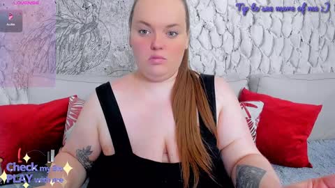 Snapshot of marry_girl chatting on January 2025 05:23:02 AM Mary online show from January 2025 05:23:02 AM