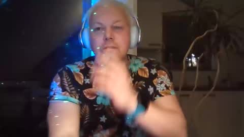 Snapshot of mars0481 chatting on November 2025 10:12:01 PM mars0481 online show from November 2025 10:12:01 PM