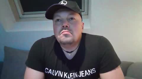 Snapshot of mars0481 chatting on December 2025 05:28:02 PM mars0481 online show from December 2025 05:28:02 PM