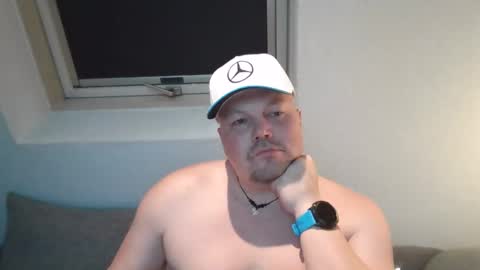 Snapshot of mars0481 chatting on December 2025 05:40:02 PM mars0481 online show from December 2025 05:40:02 PM