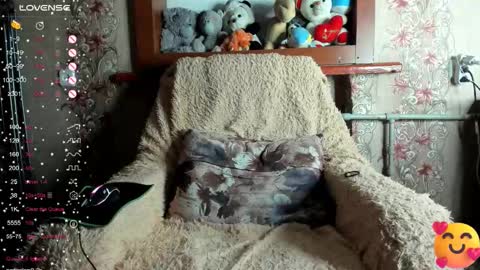 Snapshot of marshmallow_xxx chatting on January 2026 08:46:02 PM Elsa Lovense Lush is active Open Pvt Welcome to the world of pleasure online show from January 2026 08:46:02 PM