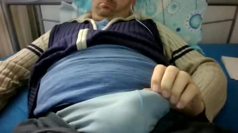 Martin83 online show from November 2025 01:00:01 PM