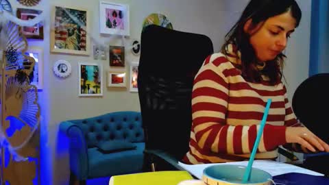 Snapshot of martaedams chatting on November 2025 07:08:02 AM martaedams online show from November 2025 07:08:02 AM