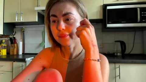 Snapshot of martaluna_ chatting on June 2026 10:18:01 AM Marta online show from June 2026 10:18:01 AM