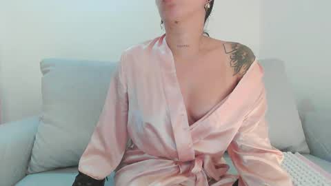 marthina thompson online show from January 2025 02:49:02 AM