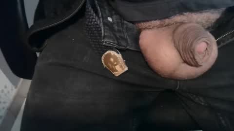 Snapshot of martial04 chatting on April 2026 11:18:02 AM martial04 online show from April 2026 11:18:02 AM