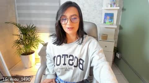 Snapshot of martiiinaa_ chatting on November 2025 06:35:02 AM Martina online show from November 2025 06:35:02 AM