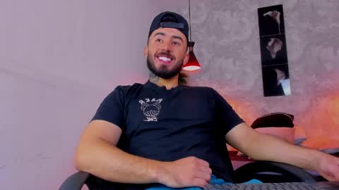 Snapshot of martin_foster_ chatting on April 2026 05:37:01 PM Martin Foster online show from April 2026 05:37:01 PM