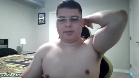 Snapshot of martin_militaryboy chatting on May 2026 08:04:02 PM martin_militaryboy online show from May 2026 08:04:02 PM