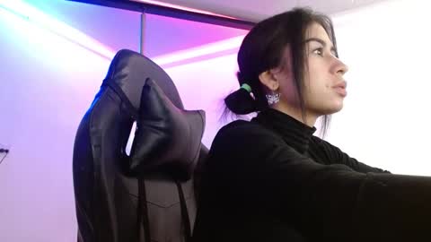 100 explicit here. follow  online show from February 2026 12:30:02 PM