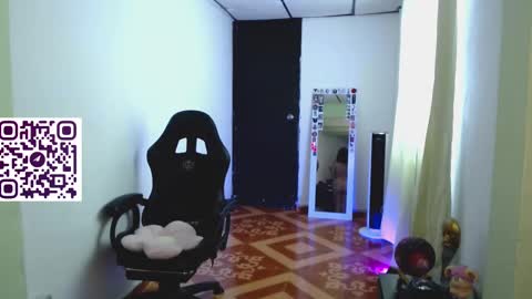 Snapshot of martina_adams chatting on February 2025 07:59:02 PM mari online show from February 2025 07:59:02 PM