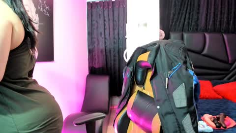 Snapshot of martina_foxy_ chatting on February 2025 11:23:01 AM MARTINA online show from February 2025 11:23:01 AM