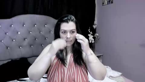 Snapshot of martina_foxy_ chatting on February 2025 03:05:02 PM MARTINA online show from February 2025 03:05:02 PM