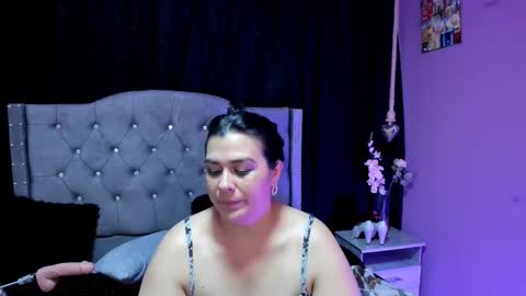Snapshot of martina_foxy_ chatting on February 2025 10:26:02 PM MARTINA online show from February 2025 10:26:02 PM