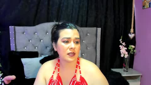 Snapshot of martina_foxy_ chatting on February 2025 12:27:02 PM MARTINA online show from February 2025 12:27:02 PM