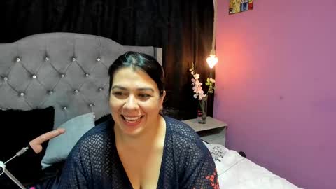 Snapshot of martina_foxy_ chatting on February 2025 06:21:02 PM MARTINA online show from February 2025 06:21:02 PM