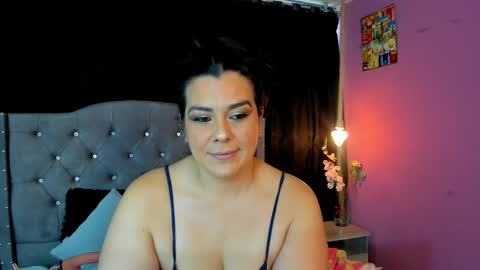 Snapshot of martina_foxy_ chatting on March 2025 12:00:01 PM MARTINA online show from March 2025 12:00:01 PM