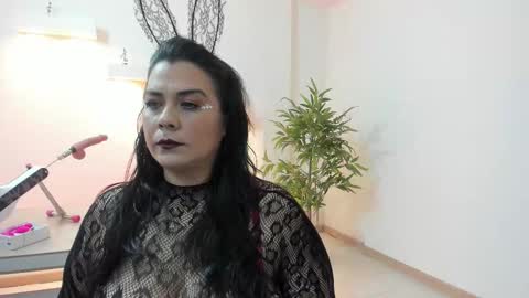 Snapshot of martina_foxy_ chatting on November 2025 12:07:02 PM MARTINA online show from November 2025 12:07:02 PM
