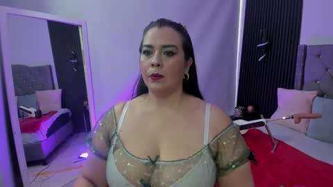 Snapshot of martina_foxy_ chatting on November 2025 12:15:02 PM MARTINA online show from November 2025 12:15:02 PM