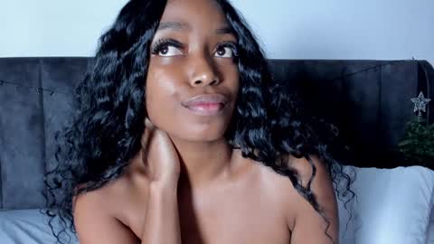 Snapshot of martina_jackson_ chatting on December 2024 01:15:02 AM Laura online show from December 2024 01:15:02 AM