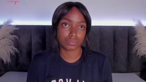 Snapshot of martina_jackson_ chatting on September 2025 08:09:02 PM Laura online show from September 2025 08:09:02 PM