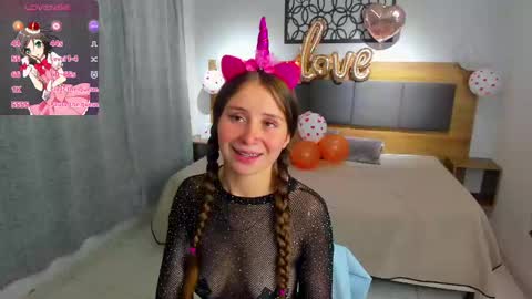 Snapshot of martina_lujann chatting on September 2025 12:26:01 PM M A R T I N A online show from September 2025 12:26:01 PM