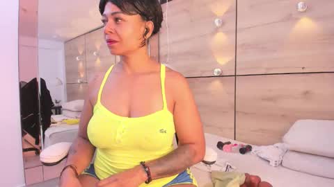 Snapshot of martina_touss chatting on October 2025 11:45:02 AM martina touss online show from October 2025 11:45:02 AM