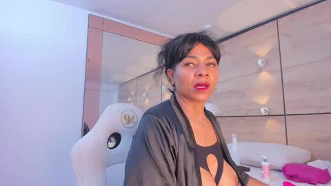 Snapshot of martina_touss chatting on November 2025 11:54:01 AM martina touss online show from November 2025 11:54:01 AM