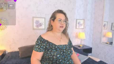 Snapshot of martinacurvy_ chatting on June 2026 10:21:02 AM Martina Caicedo online show from June 2026 10:21:02 AM