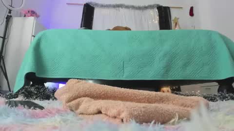 Snapshot of martinarossi chatting on December 2025 06:59:02 PM ... ... online show from December 2025 06:59:02 PM