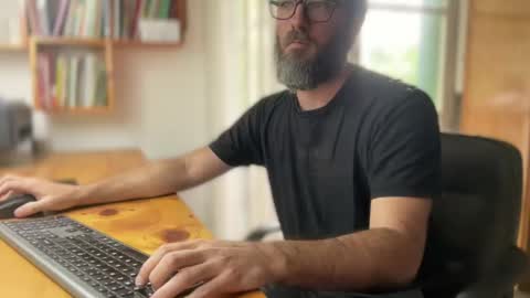 Snapshot of martincito22xl chatting on February 2025 02:54:01 PM Martincito online show from February 2025 02:54:01 PM