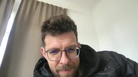 Snapshot of martinmagic467657 chatting on March 2026 07:36:02 AM martinmagic467657 online show from March 2026 07:36:02 AM