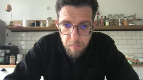 Snapshot of martinmagic467657 chatting on April 2026 07:42:02 AM martinmagic467657 online show from April 2026 07:42:02 AM